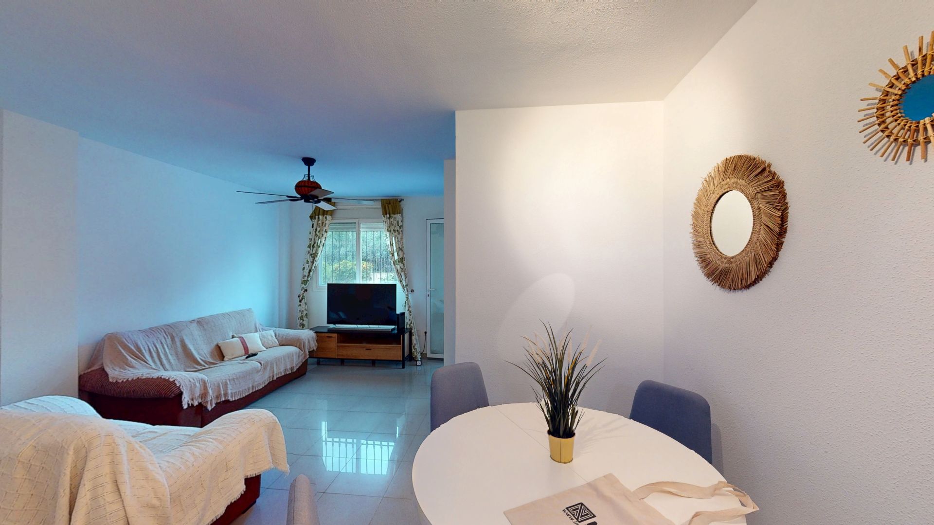 Sala de estar de Piso en venta en Roquetas de Mar con Aire acondicionado, Calefacción y Terraza