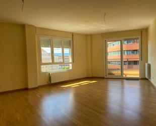 Living room of Flat for sale in  Logroño  with Terrace, Swimming Pool and Balcony