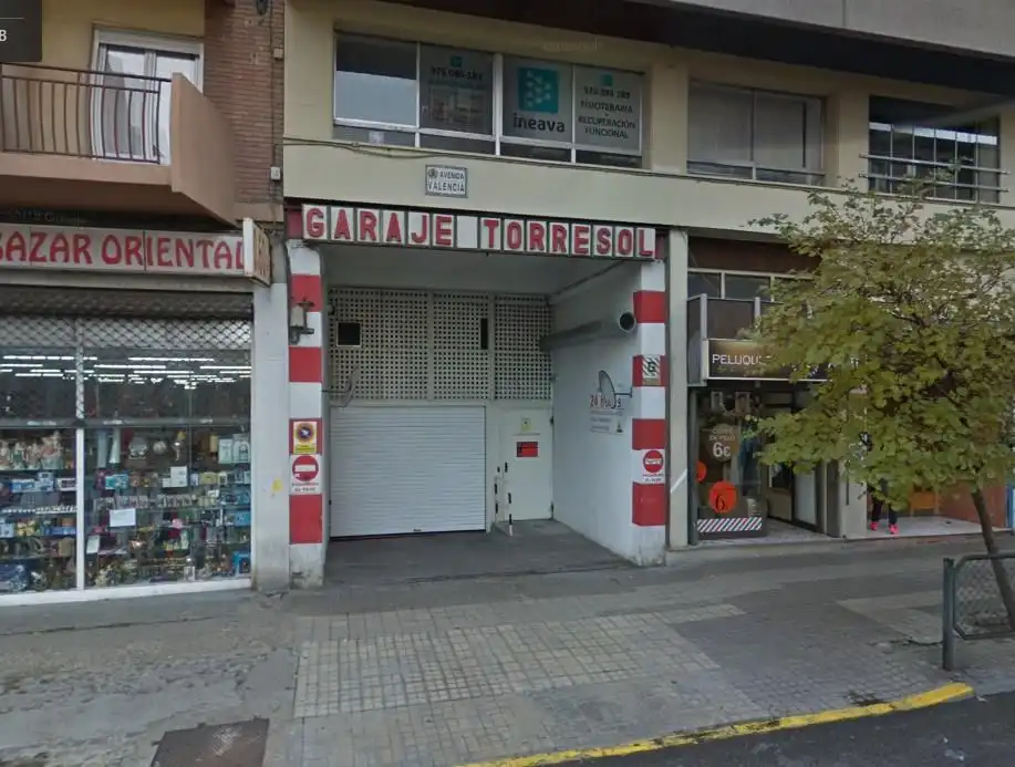Garaje de alquiler en Calle Tomás Bretón, 46, Universidad San Francisco