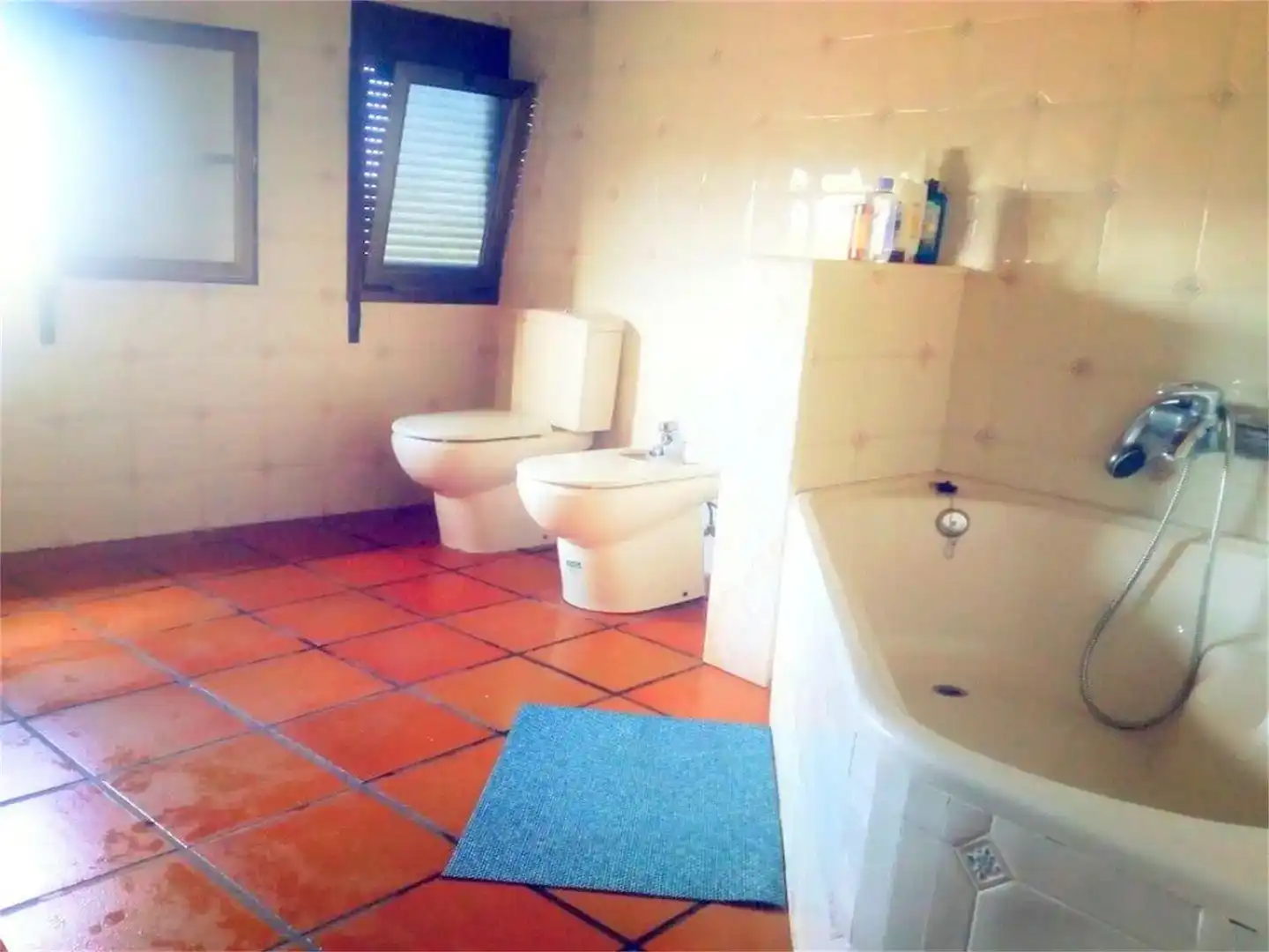 Baño de Piso en venta en La Puebla de Valverde con Trastero y Piscina comunitaria