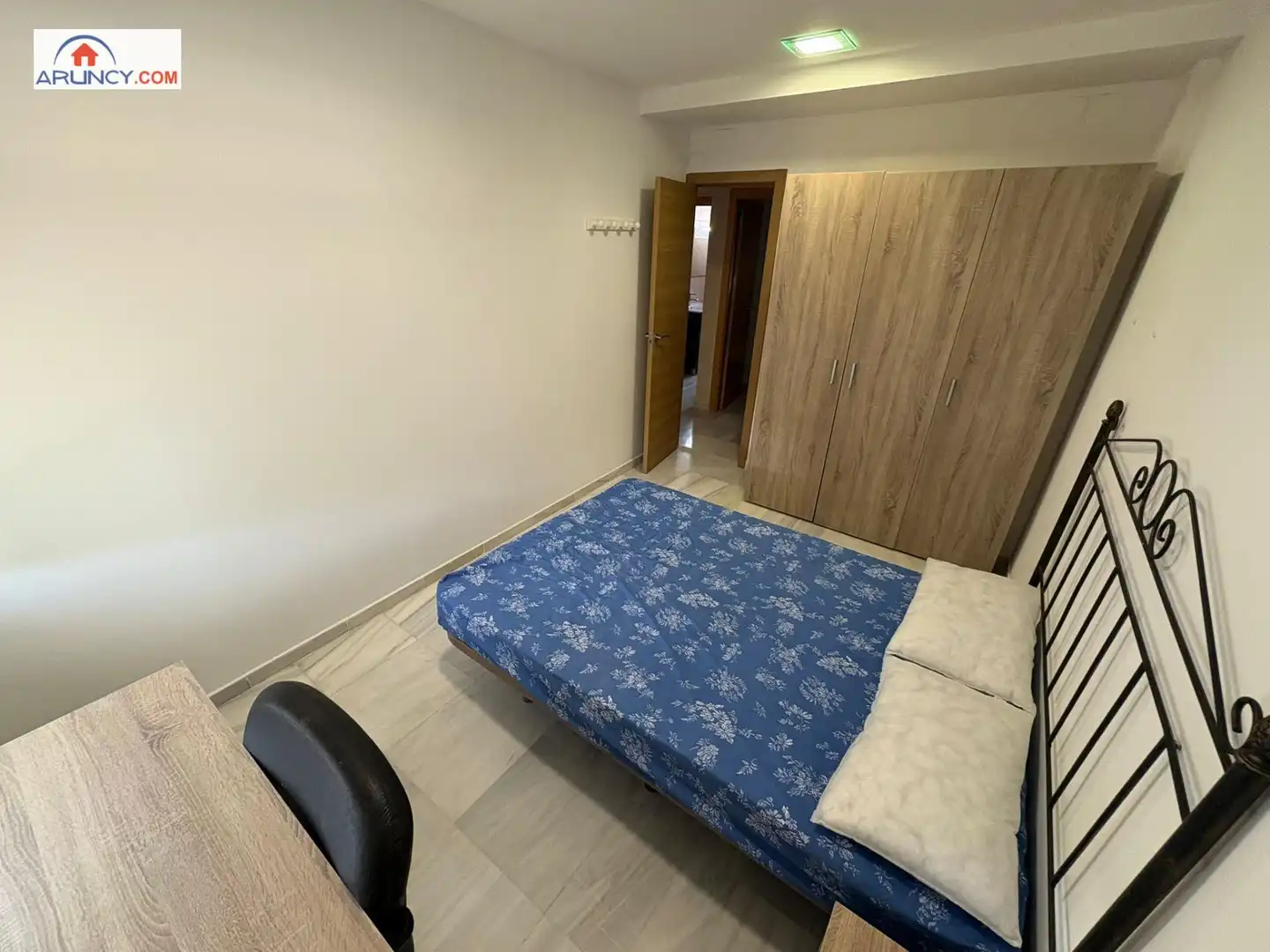 Bedroom of Flat for sale in Sevilla  with Air Conditioner, Terrace and Storage room