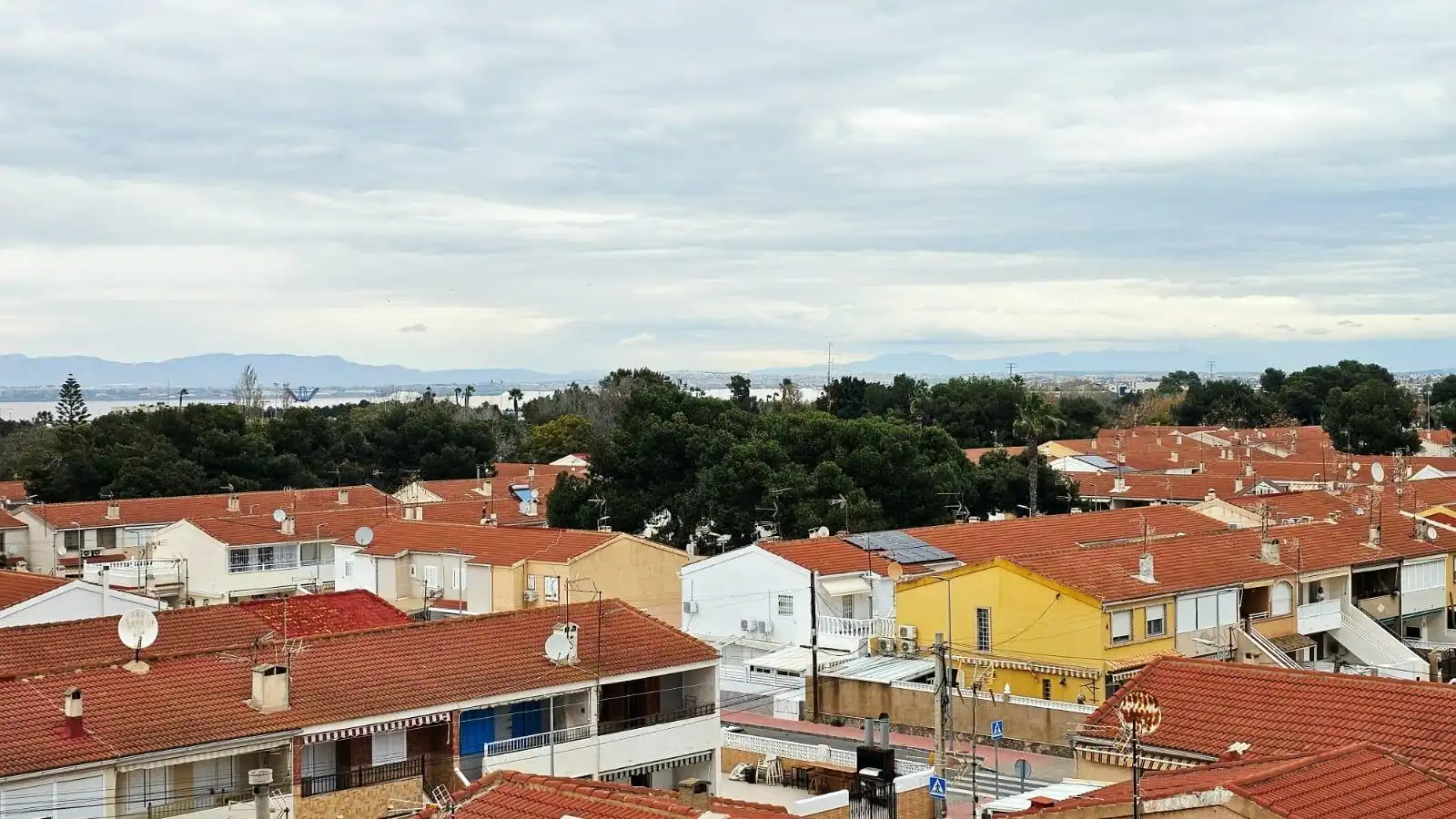 Piso con terraza en venta en Calle ALMORADI, imagen 23