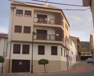 Exterior view of Flat for sale in Mancha Real  with Air Conditioner, Parquet flooring and Storage room