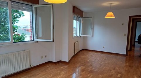 Foto 5 de Piso de alquiler en Alisal - San Román, Santander