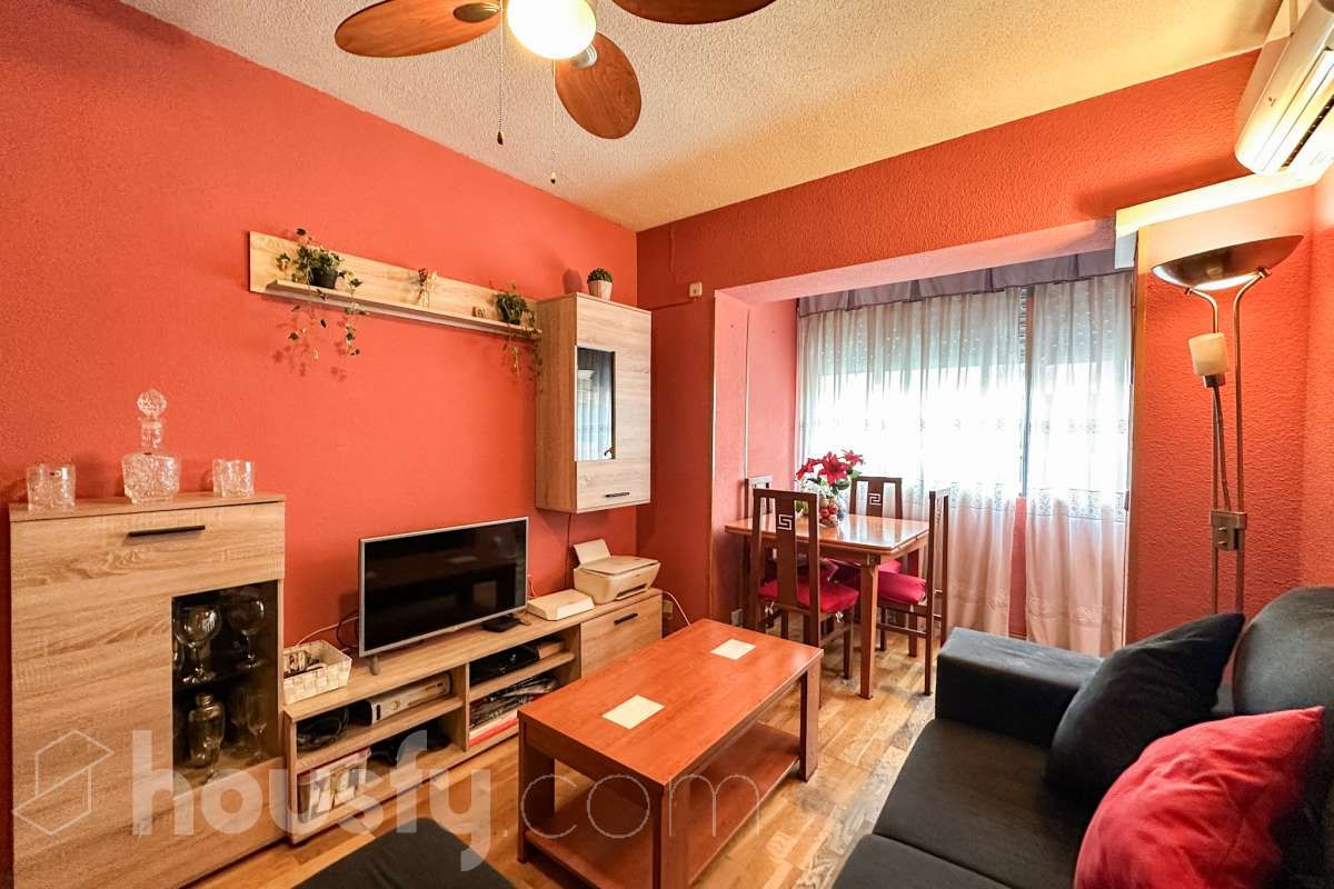 Living room of Flat for sale in Leganés  with Air Conditioner and Heating