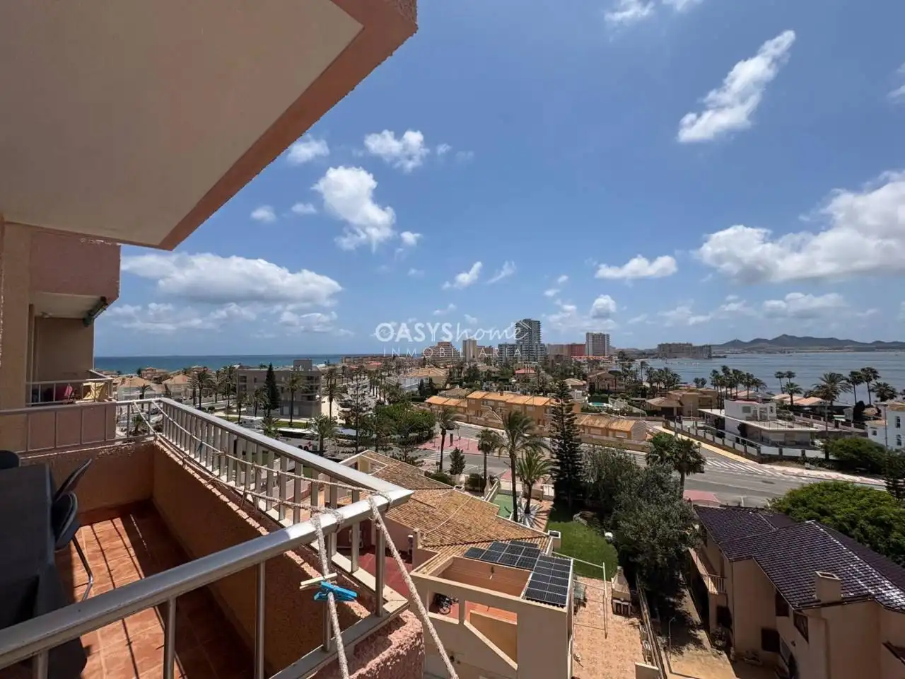 Vista exterior de Piso en venta en La Manga del Mar Menor con Terraza