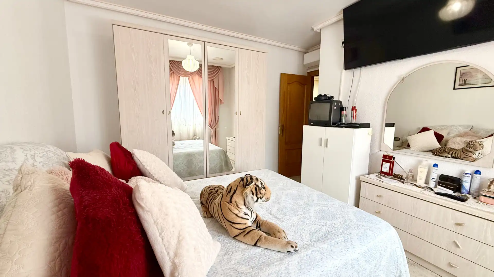 Habitación de Casa o chalet en venta en Roquetas de Mar con Terraza y Amueblado