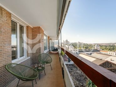 Apartament amb balcó de lloguer a Paseo del Rey