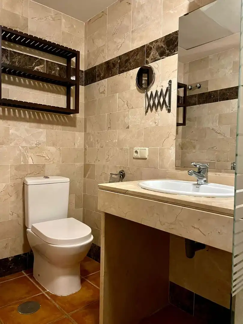 Apartament amb piscina en venda a Benahavís pueblo, imagen 21