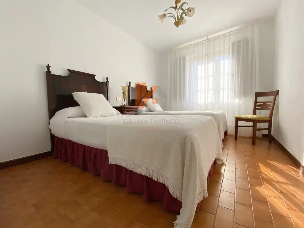 Dormitori de Casa o xalet en venda en Ribeira amb Jardí privat i Forn