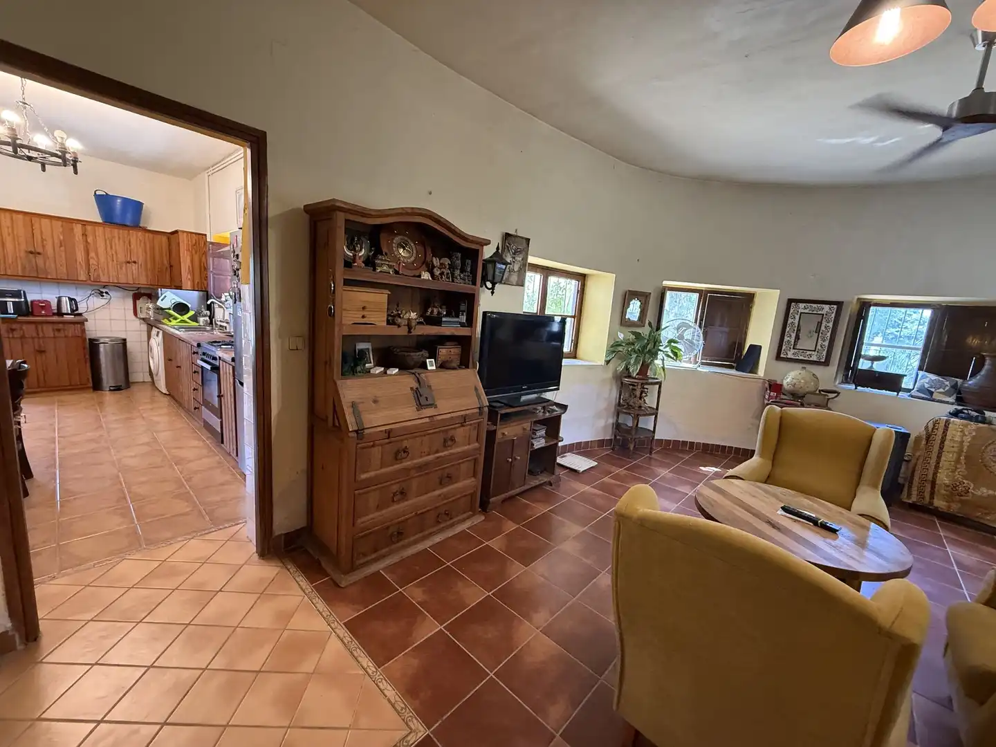 Sala de estar de Finca rústica en venta en Santa Eulària des Riu con Aire acondicionado, Calefacción y Jardín privado