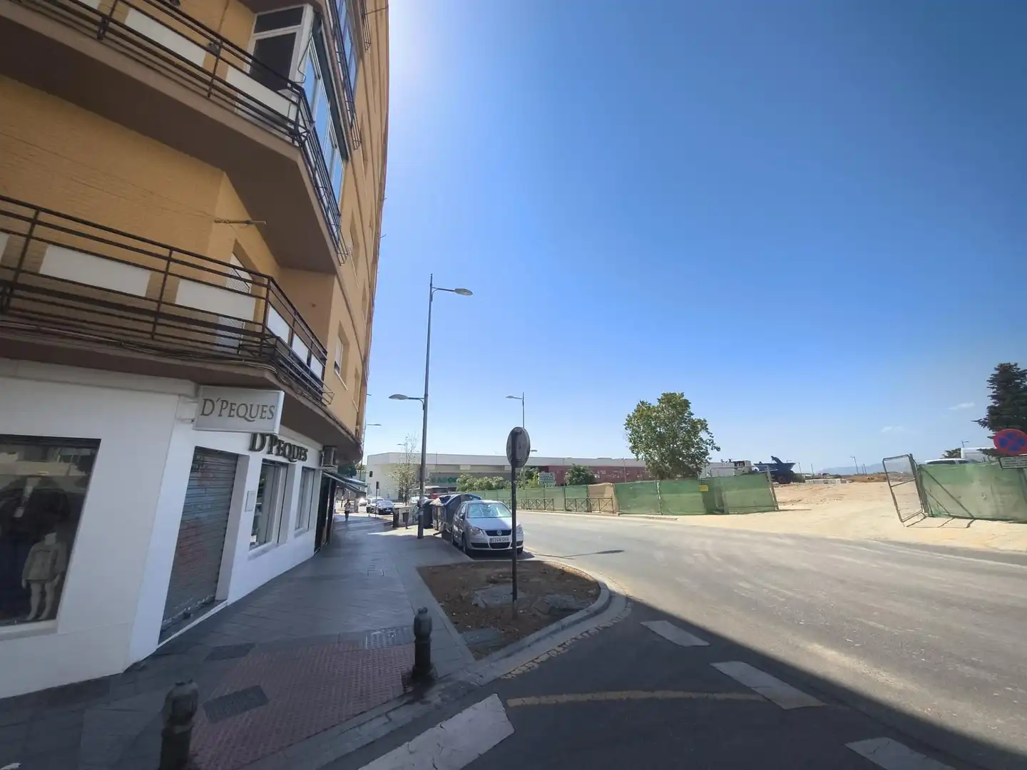 Vista exterior de Local de lloguer en Granada