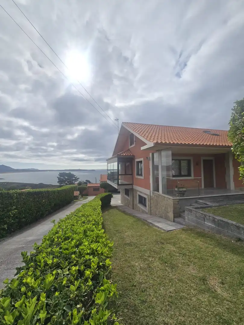 Casa con piscina en venta en Valdoviño, imagen 2