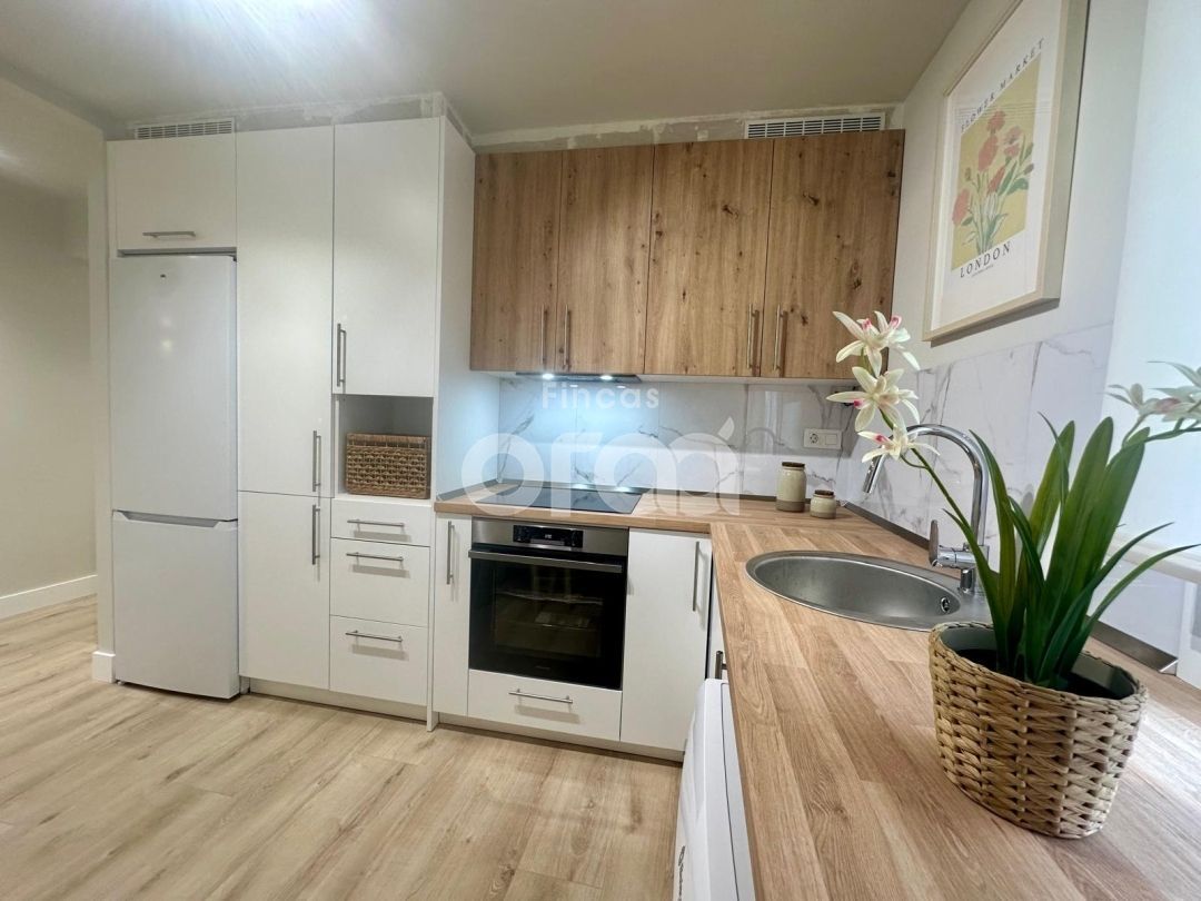 Cocina de Piso en venta en Santurtzi  con Calefacción y Balcón