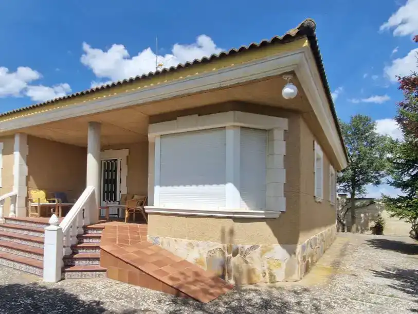 Vista exterior de Casa o xalet en venda en Autilla del Pino amb Jardí privat, Traster i Balcó