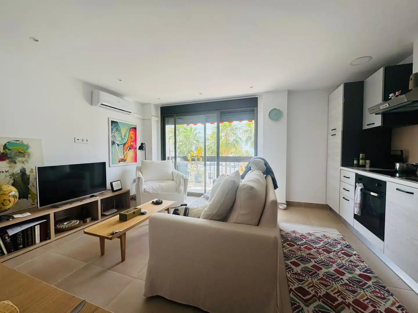 Sala d'estar de Apartament en venda en Torremolinos amb Aire condicionat i Terrassa