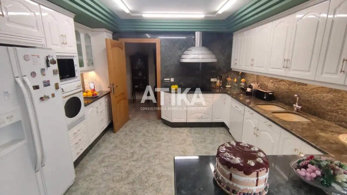 Cuina de Casa adosada en venda en Albaida amb Aire condicionat, Calefacció i Terrassa