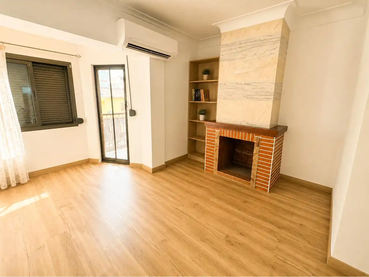 Sala d'estar de Pis en venda en  Palma de Mallorca amb Aire condicionat, Parquet i Forn