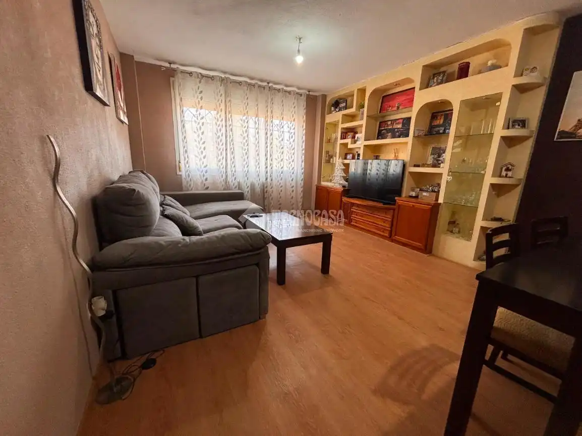 Sala d'estar de Pis en venda en Mejorada del Campo amb Aire condicionat, Calefacció i Traster