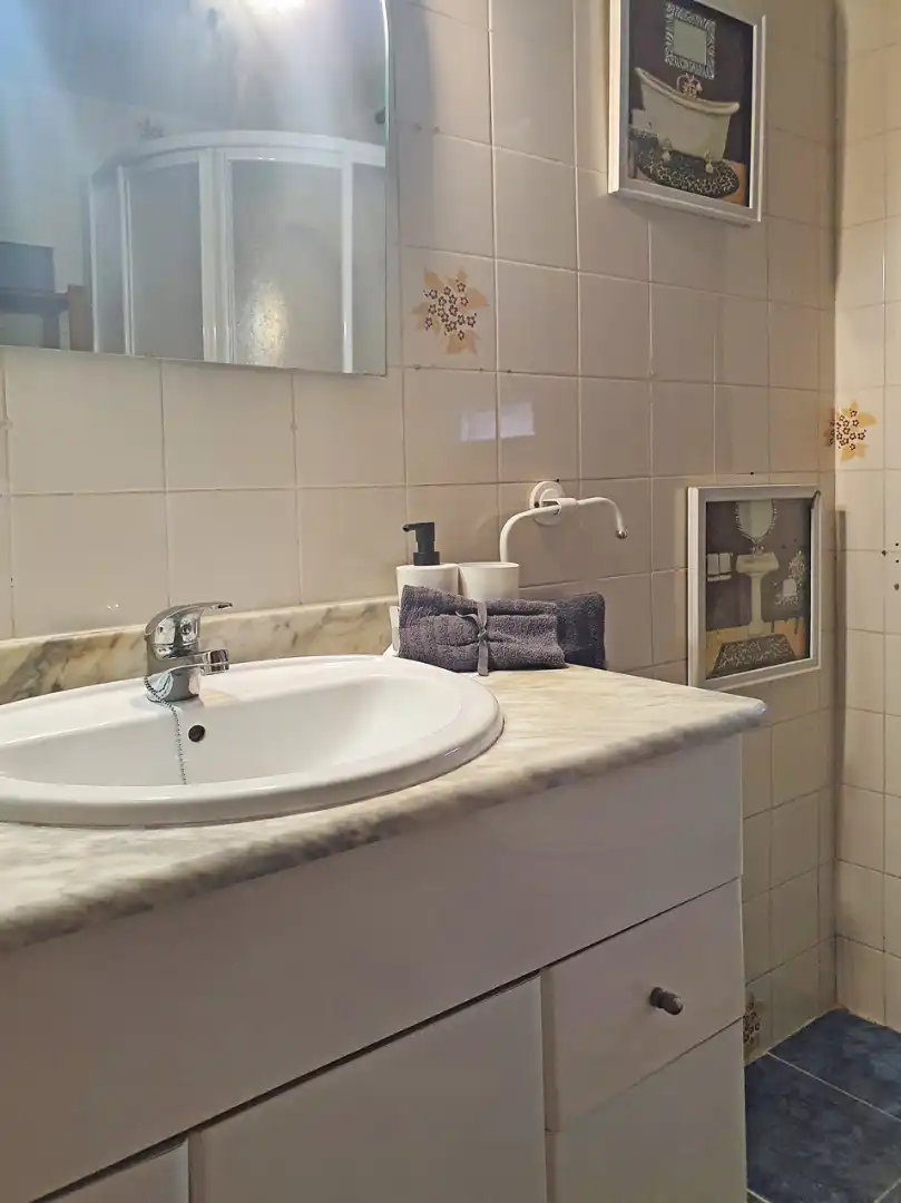 Zimmer in Calle de Alozaina, Santa Cristina - San Rafael