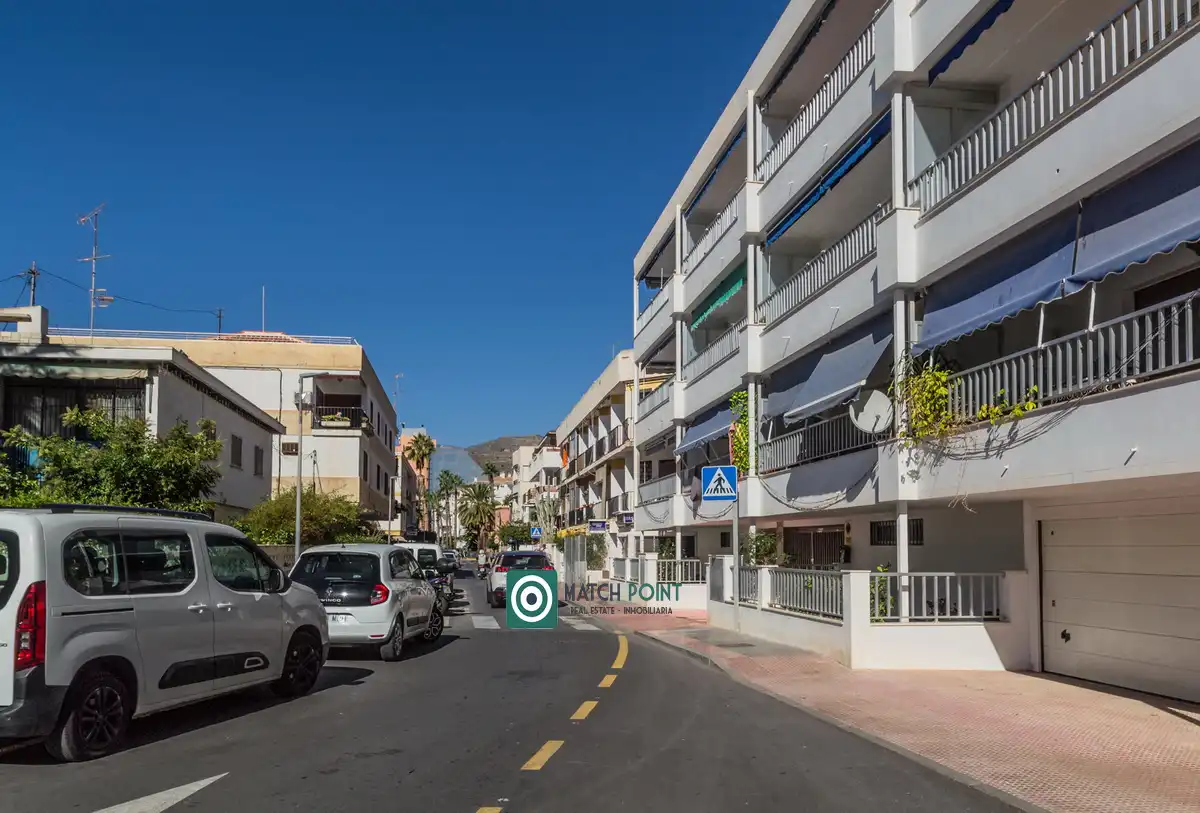 Piso de alquiler en Calle Bikini, Almuñecar Centro