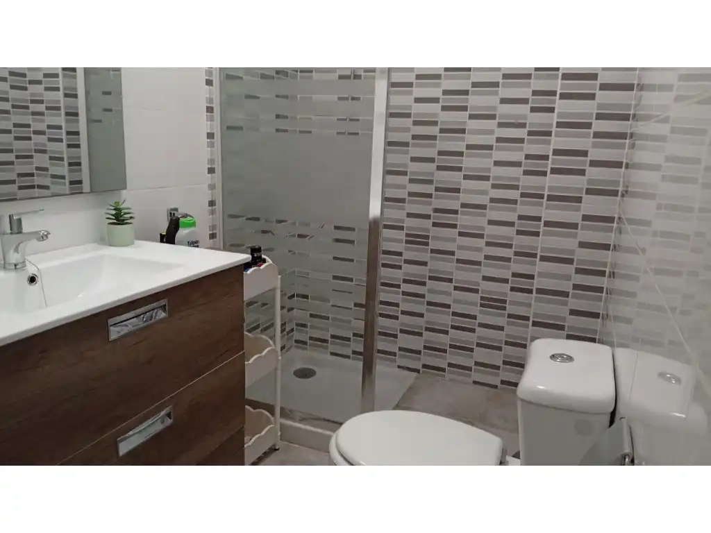 Baño de Piso en venta en Granada con Terraza