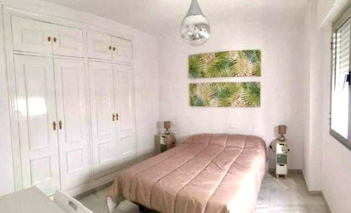 Habitación de Piso de alquiler en  Sevilla Capital con Aire acondicionado y Terraza