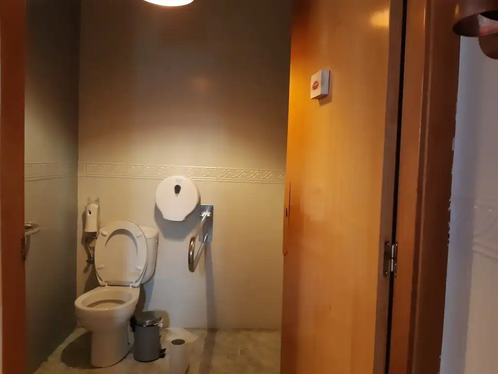 Bathroom of Commercial properties for sale in Cunit  with Air Conditioner