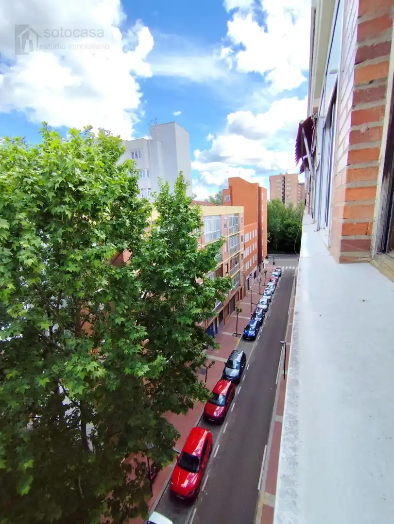Vista exterior de Pis en venda en Valladolid amb Calefacció