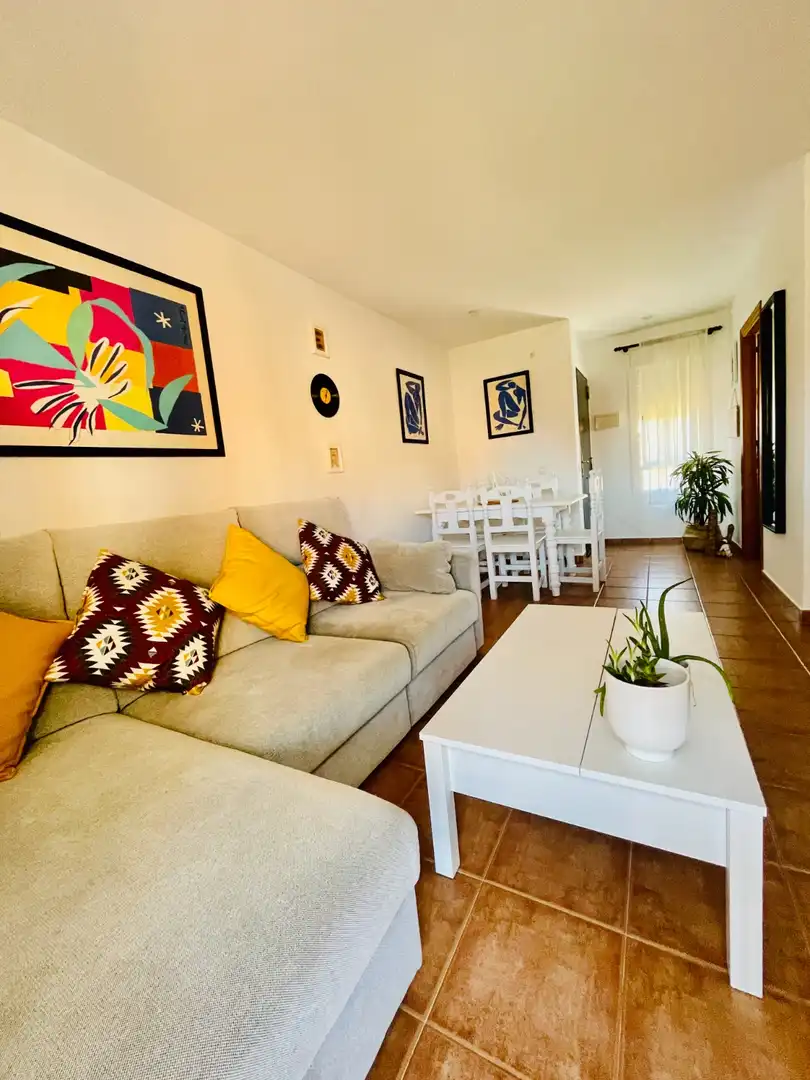 Mini appartamento con terrazza in affitto a Calle Escipión