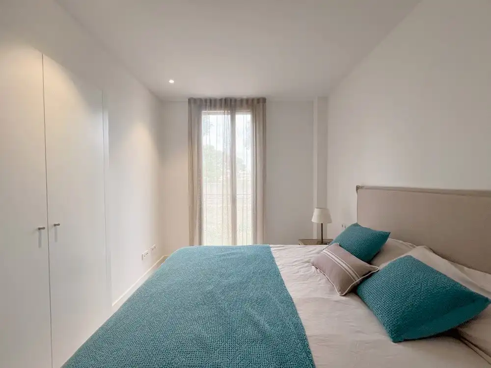 Schlafzimmer von Wohnung zur Miete in Salou mit Klimaanlage, Heizung und Terrasse