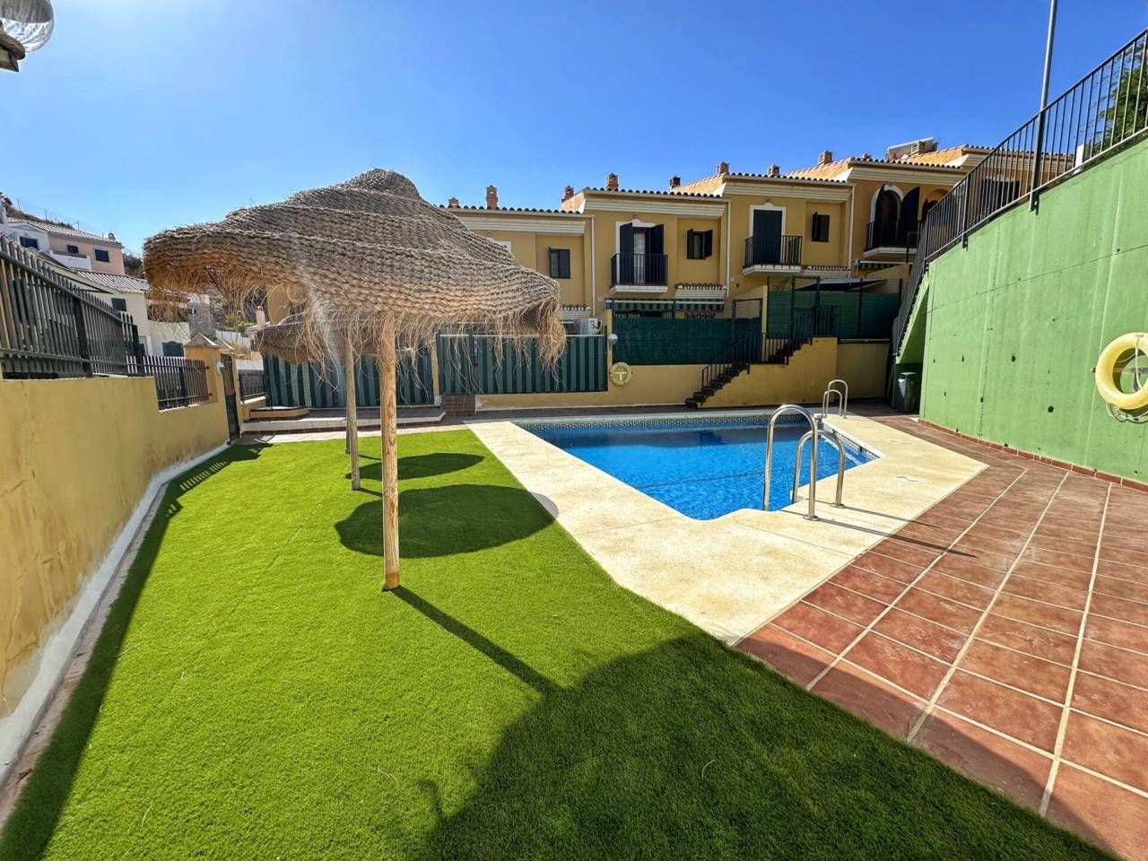Piscina de Casa adosada en venta en Rincón de la Victoria con Aire acondicionado, Terraza y Amueblado