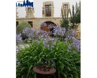 Garden of Building for sale in Voto