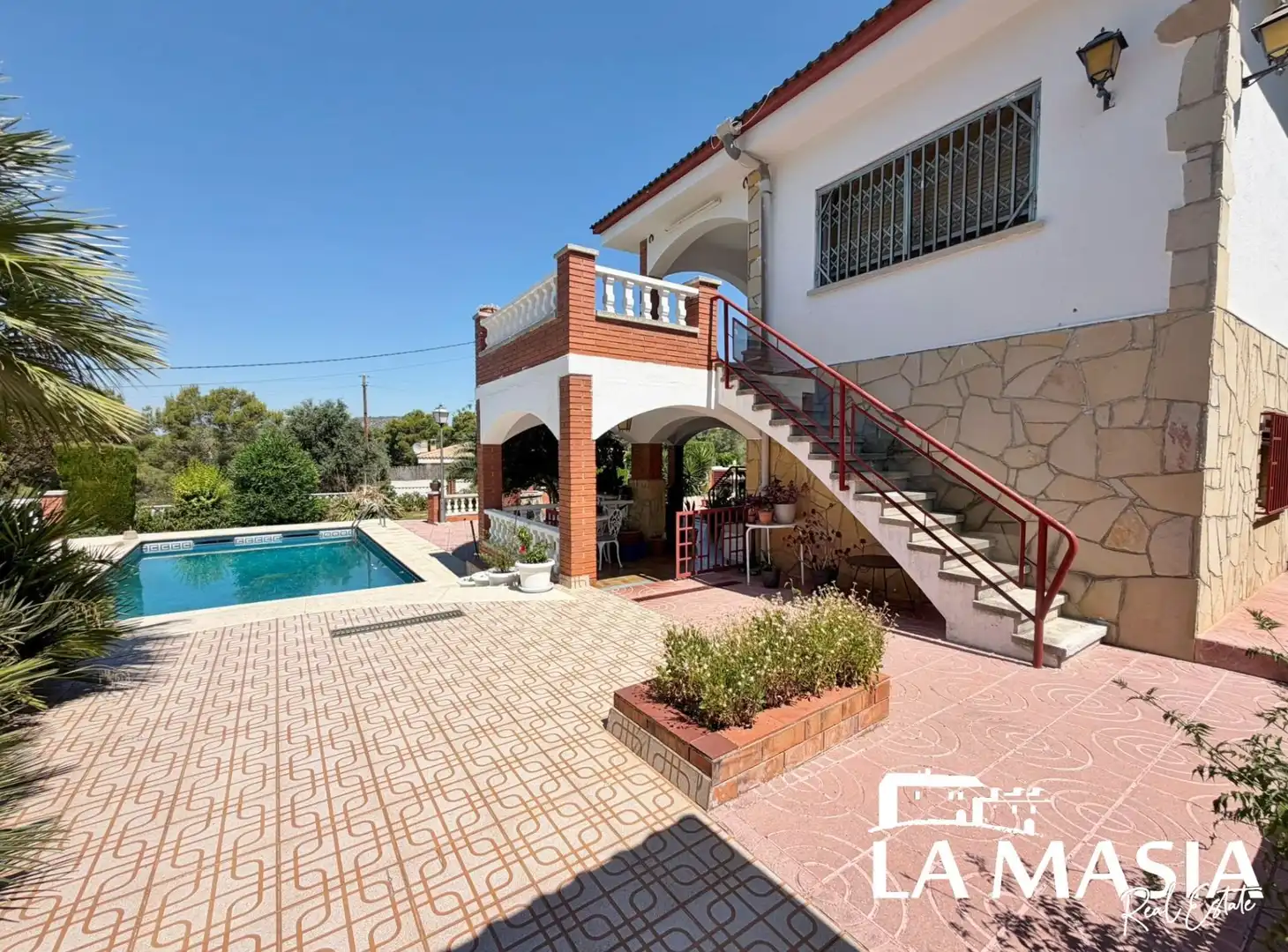 Vista exterior de Casa o xalet en venda en Olivella amb Calefacció, Jardí privat i Terrassa