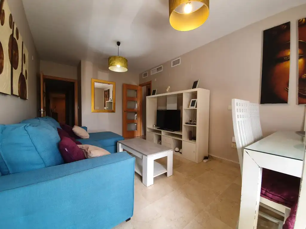 Wohnzimmer von Wohnung zum Verkauf in La Línea de la Concepción mit Möbliert, Ofen und Mikrowelle