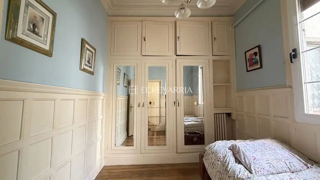 Habitación de Piso en venta en Getxo  con Calefacción, Trastero y Balcón