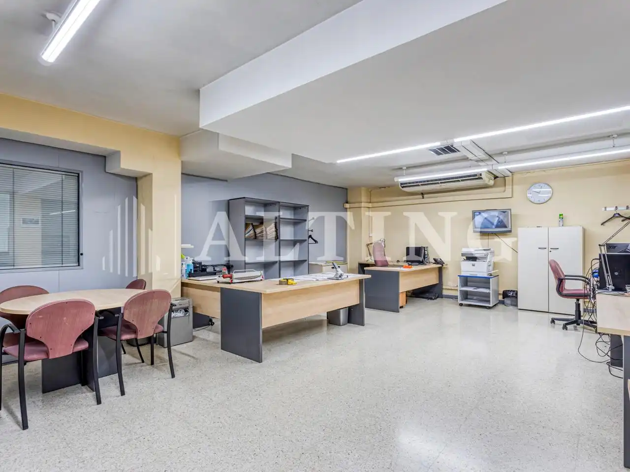 Commercial properties for sale in Barcelona  with Air Conditioner
