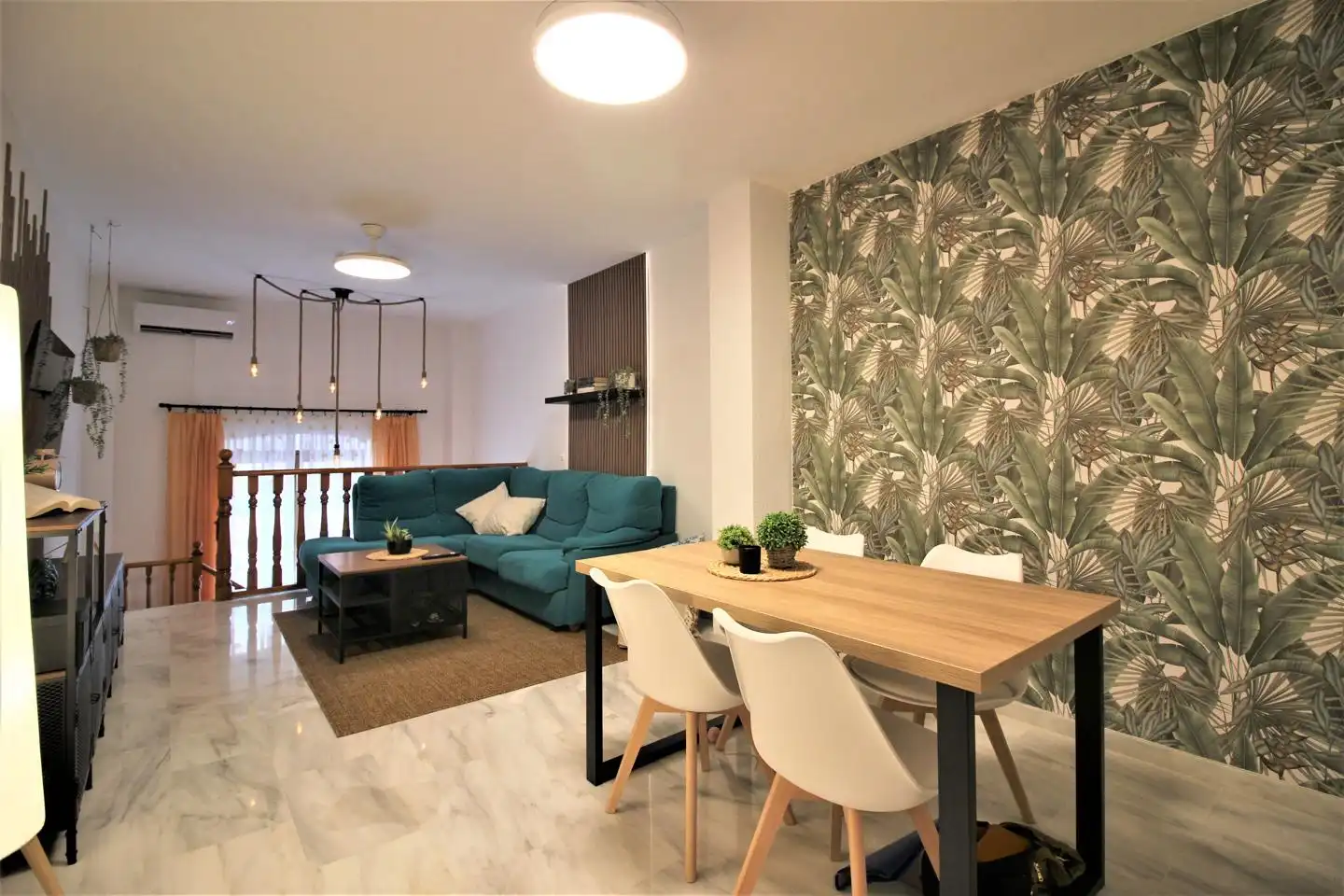 Living room of Flat for rent in Almería  with Air Conditioner, Furnished and Internet