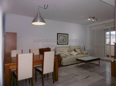 Flat with pool to rent in Retamar