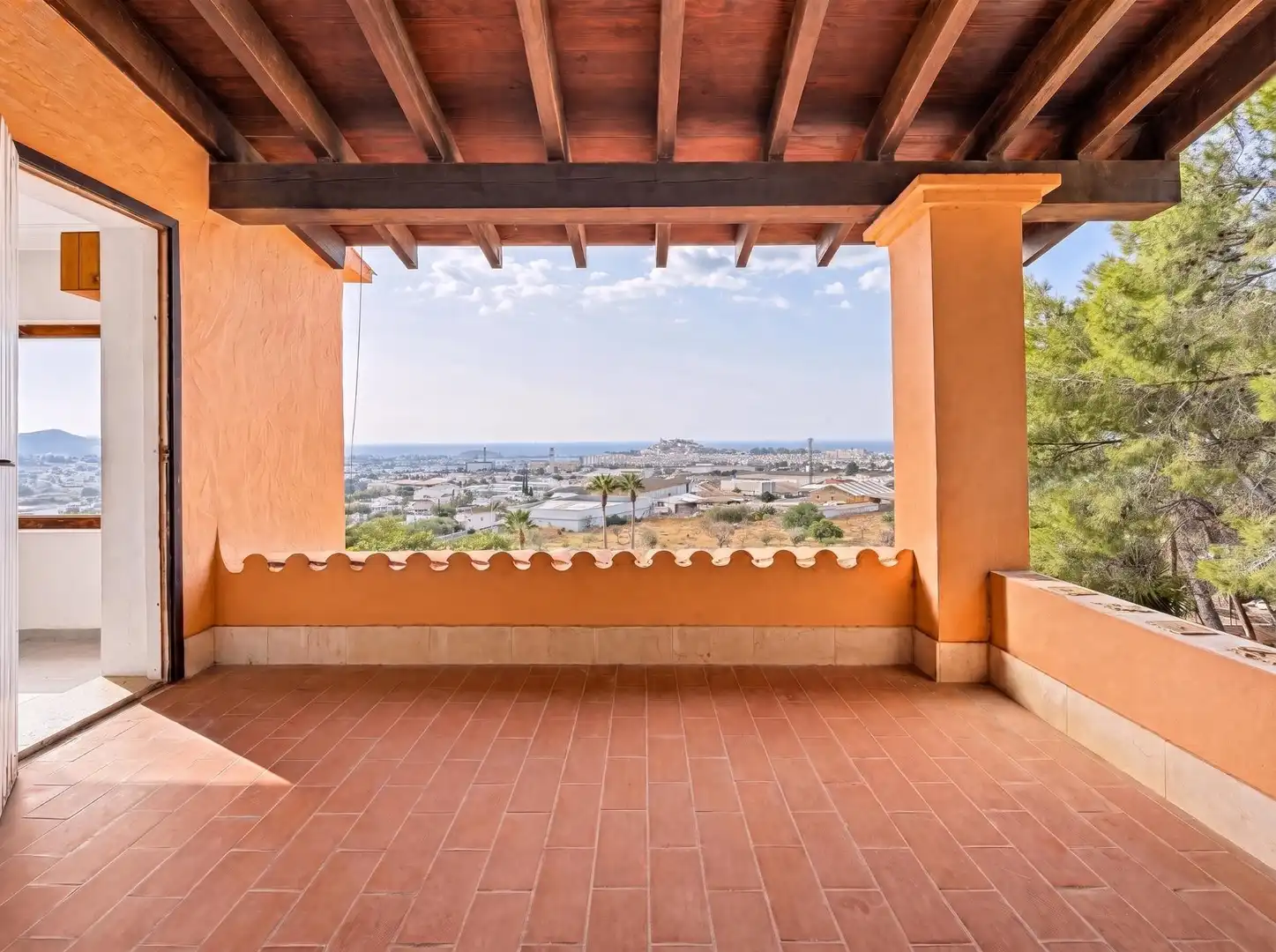 Terrassa de Casa o xalet en venda en Santa Eulària des Riu amb Jardí privat, Terrassa i Traster