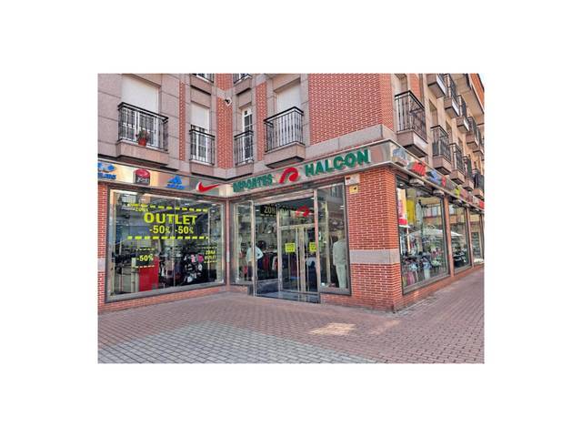 Local comercial en Alquiler en Plaza Ventura Rodriguez en Casco Antiguo