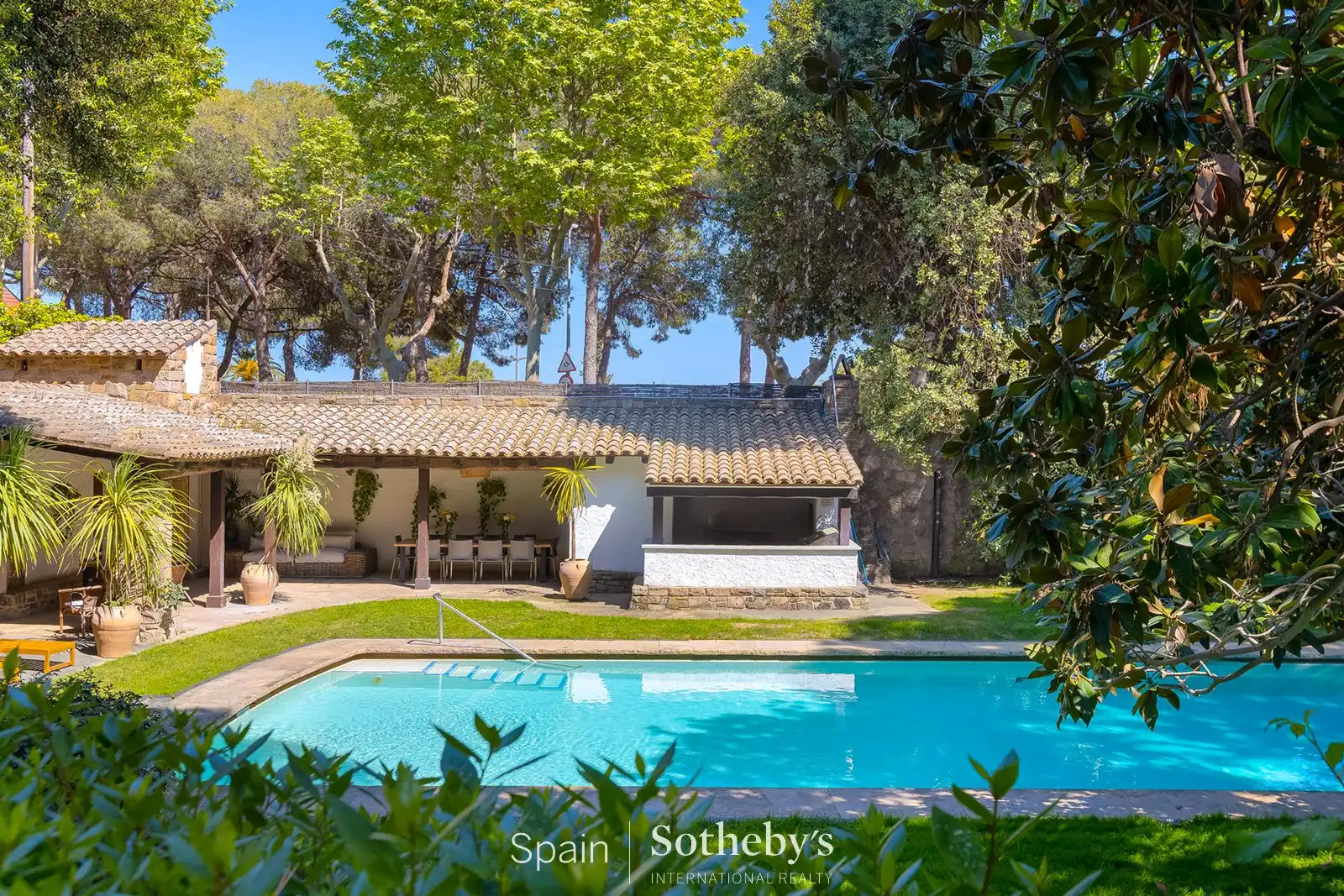 Garden of Country homes for sale in Premià de Dalt  with Air Conditioner, Heating and Private garden