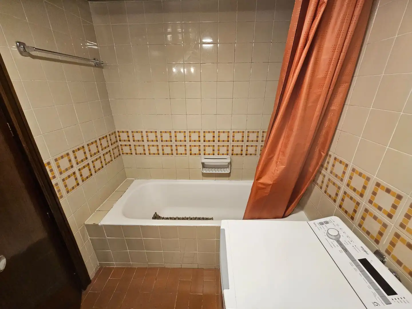 Bany de Apartament de lloguer en Madrid amb Aire condicionat, Calefacció i Terrassa