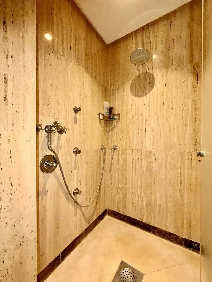 Bathroom of Attic for sale in Marbella  with Air Conditioner, Terrace and Storage room