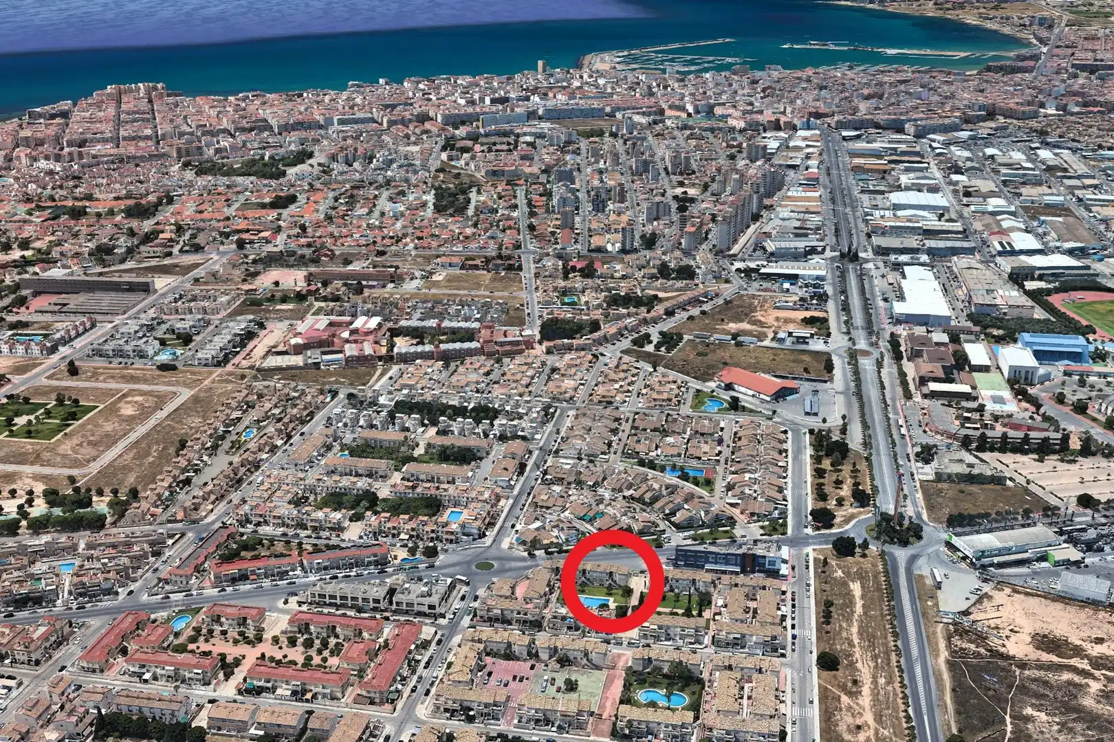 Vista exterior de Àtic en venda en Torrevieja amb Aire condicionat, Calefacció i Moblat