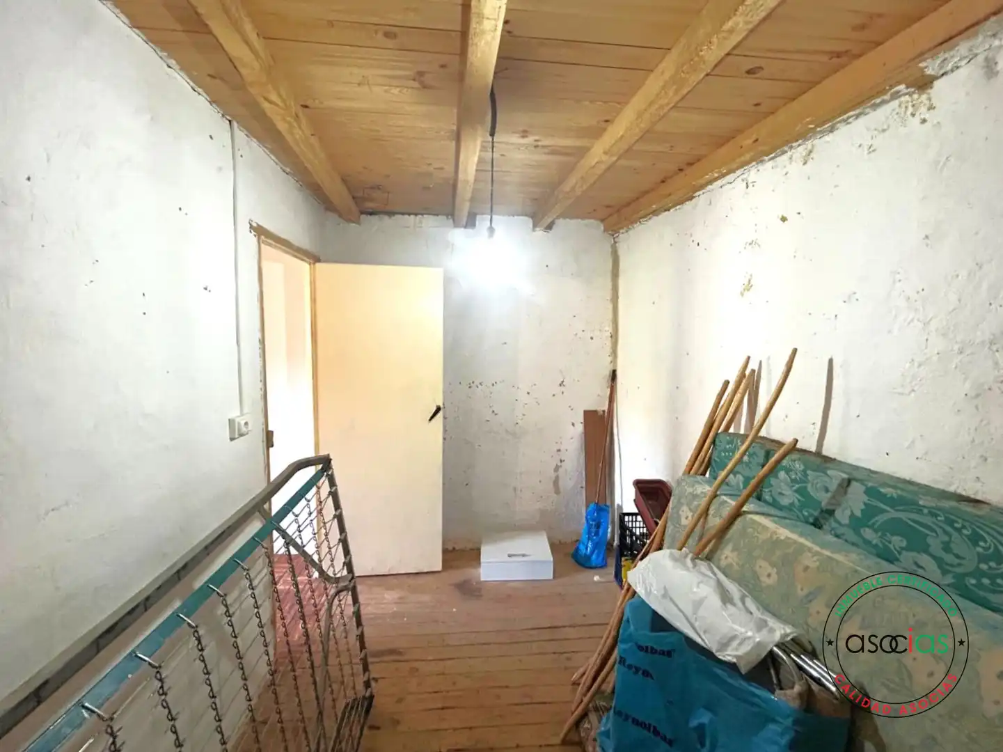 Casa o xalet en venda en Villazanzo de Valderaduey amb Jardí privat, Terrassa i Moblat