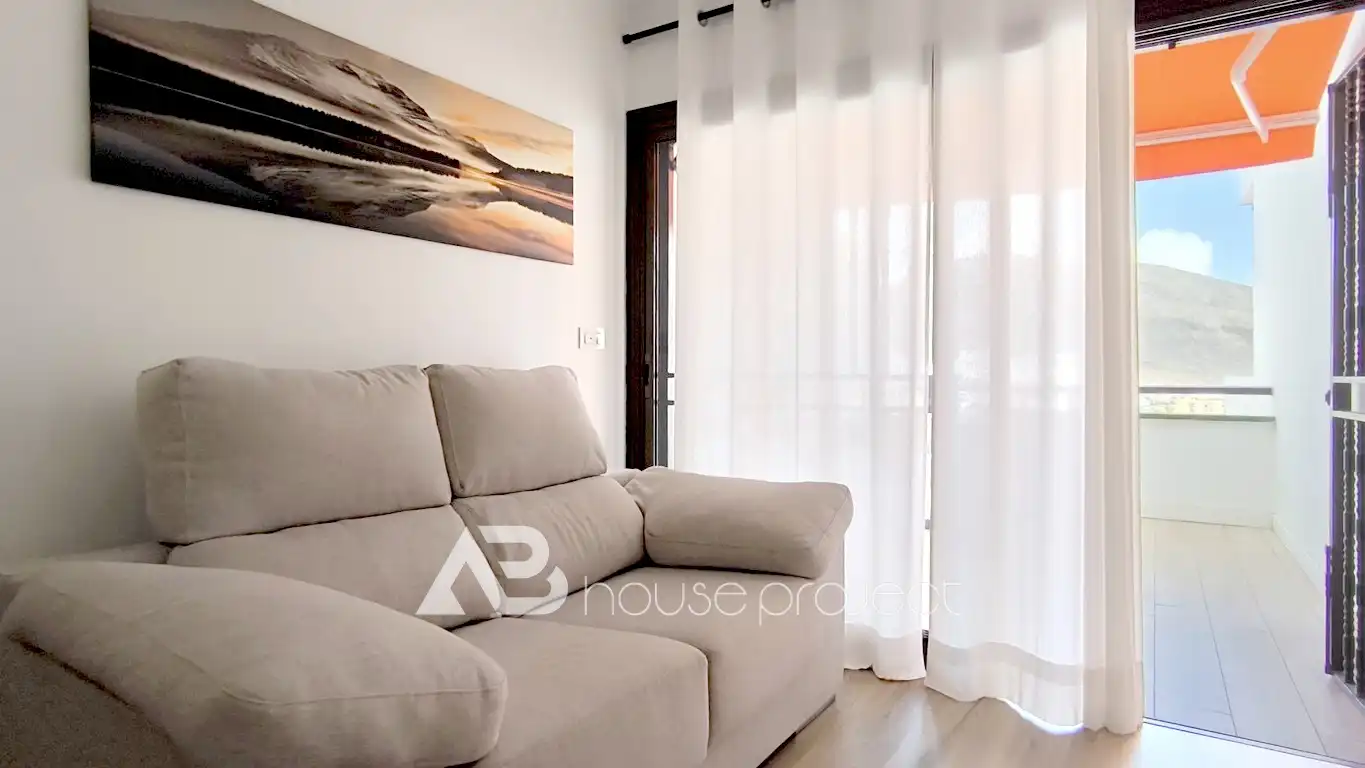 Sala d'estar de Pis en venda en Arona amb Aire condicionat, Terrassa i Moblat