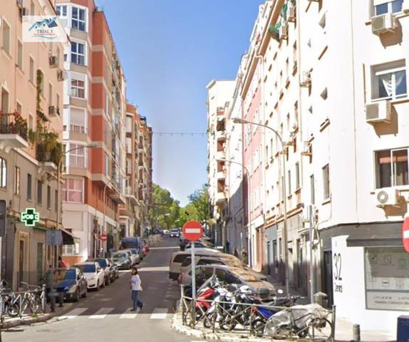 Local comercial en Venta en Calle MARCENADO en Ciudad Jardín