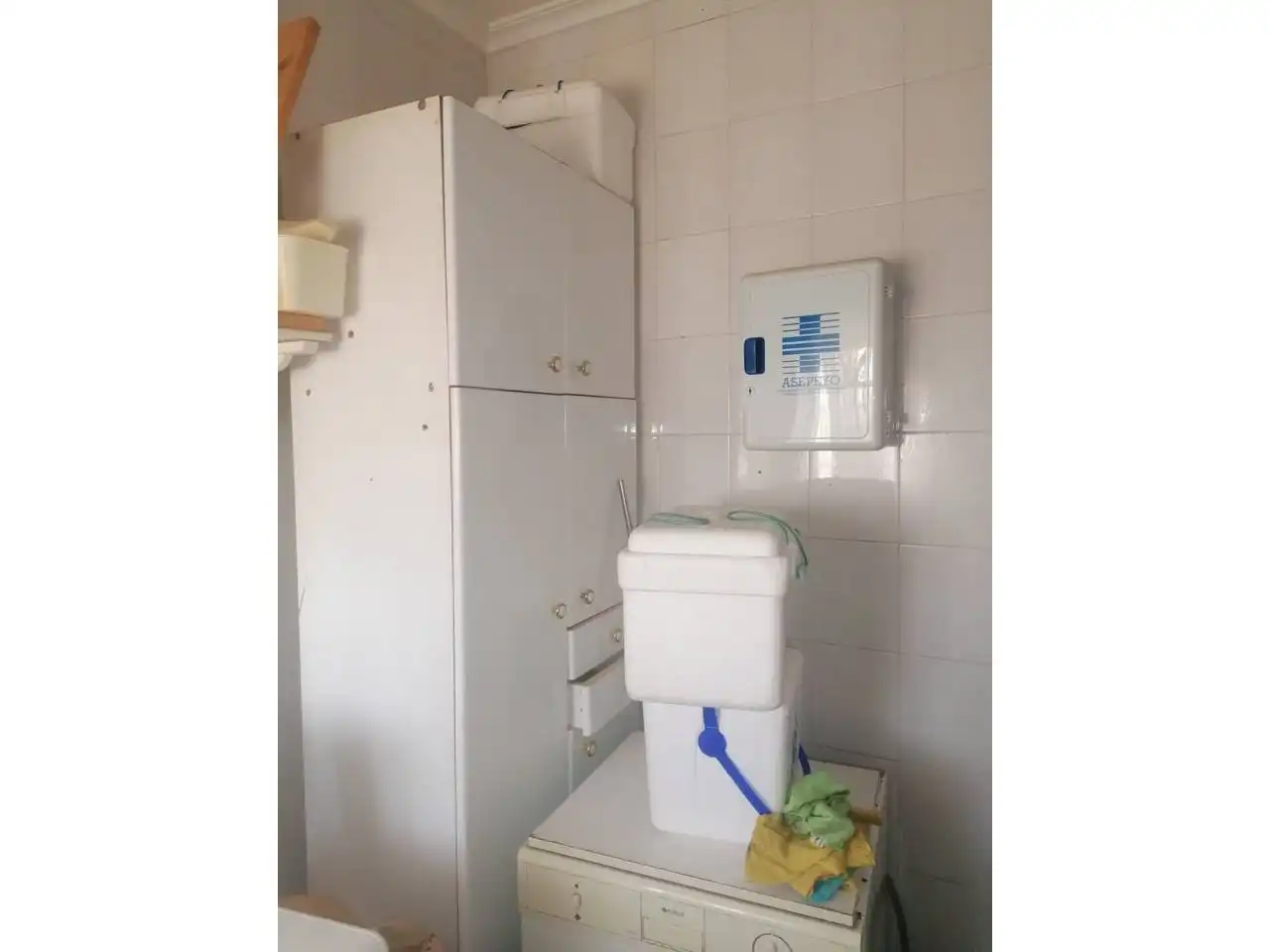 Bany de Casa o xalet en venda en Dos Hermanas amb Jardí privat, Terrassa i Piscina