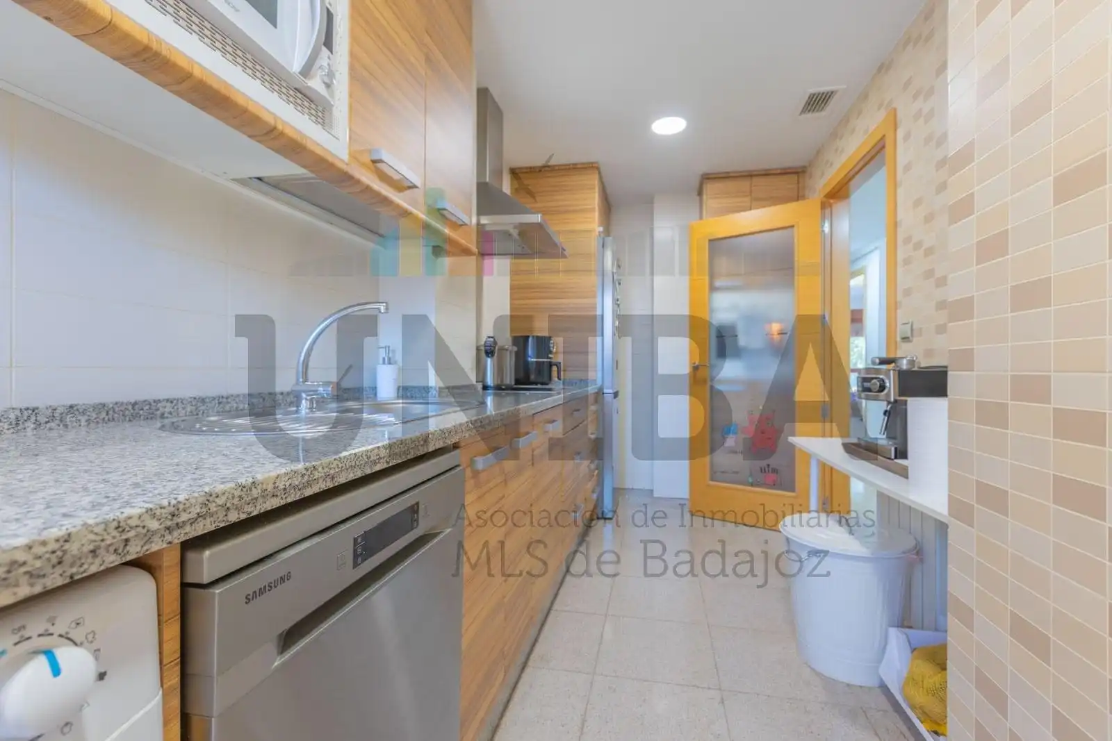 Kitchen of Attic for sale in Badajoz  with Air Conditioner, Heating and Terrace
